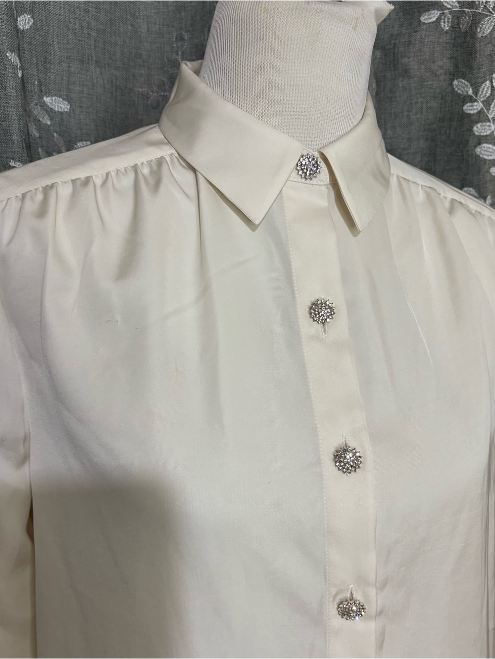 Express Cream Button-Down Blouse - Picture 2 of 4
